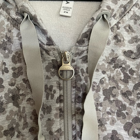 Athleta Balance Printed Sweatshirt Size 2X Spotted Gray Leopard Print Hoodie - Picture 9 of 16